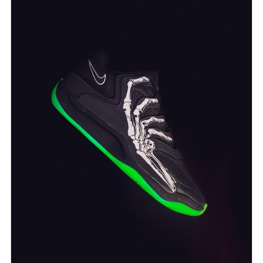 Men Size 13.5 Nike Basketball Shoes KD 18 Slim Reaper Halloween Black IM1346-001